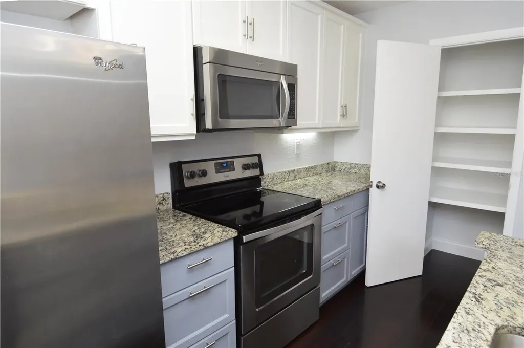 8621 Fancy Finch Drive Tampa FL 33614
