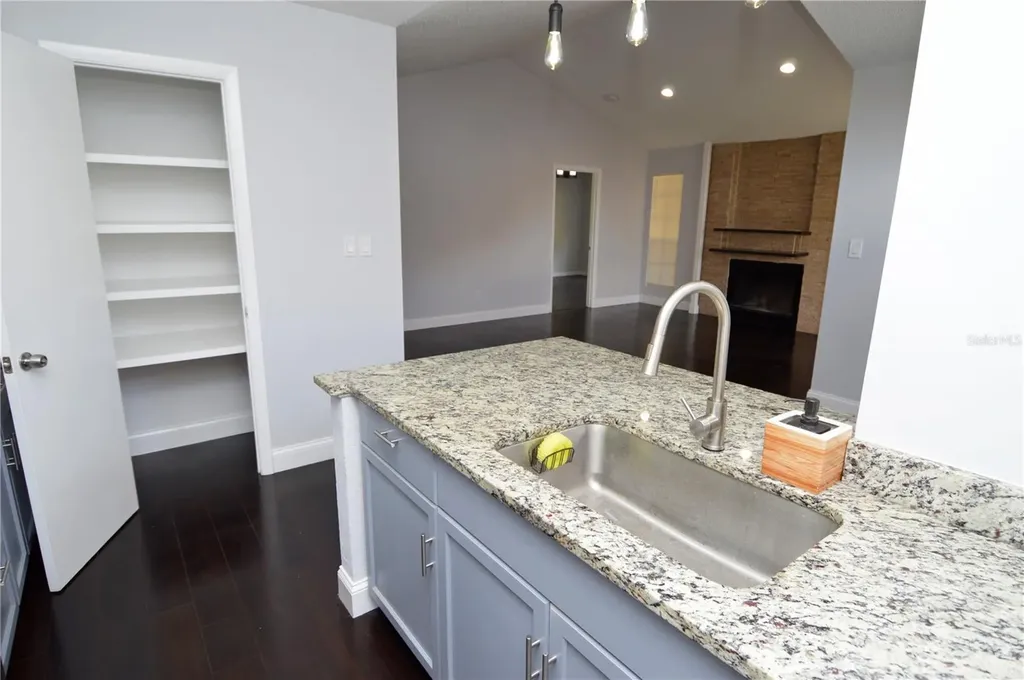 8621 Fancy Finch Drive Tampa FL 33614