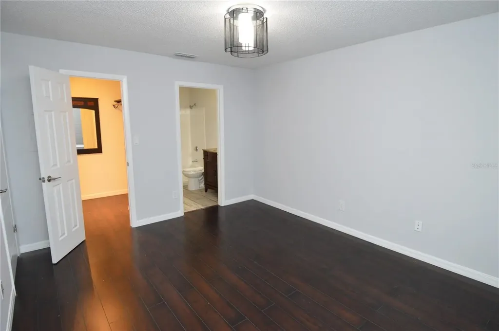 8621 Fancy Finch Drive Tampa FL 33614