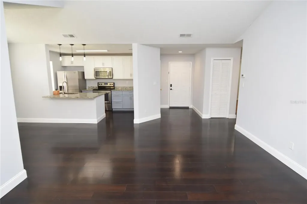 8621 Fancy Finch Drive Tampa FL 33614