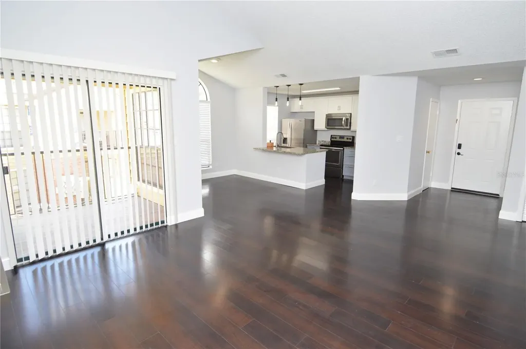 8621 Fancy Finch Drive Tampa FL 33614