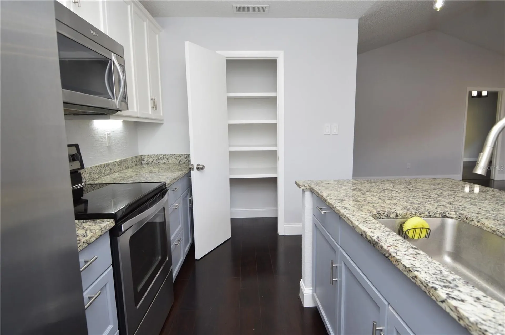 8621 Fancy Finch Drive Tampa FL 33614