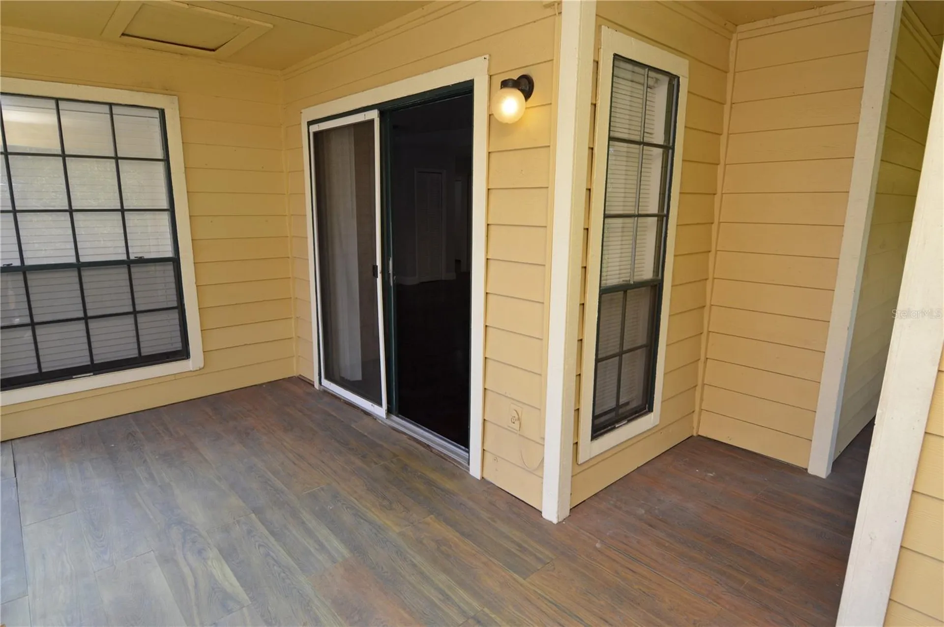 8621 Fancy Finch Drive Tampa FL 33614