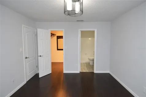8621 Fancy Finch Drive Tampa FL 33614