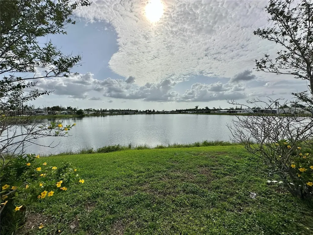 3163 Indian Village Lane North Fort Myers FL 33917