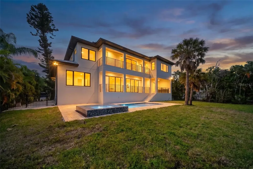 626 Buttonwood Drive Longboat Key FL 34228