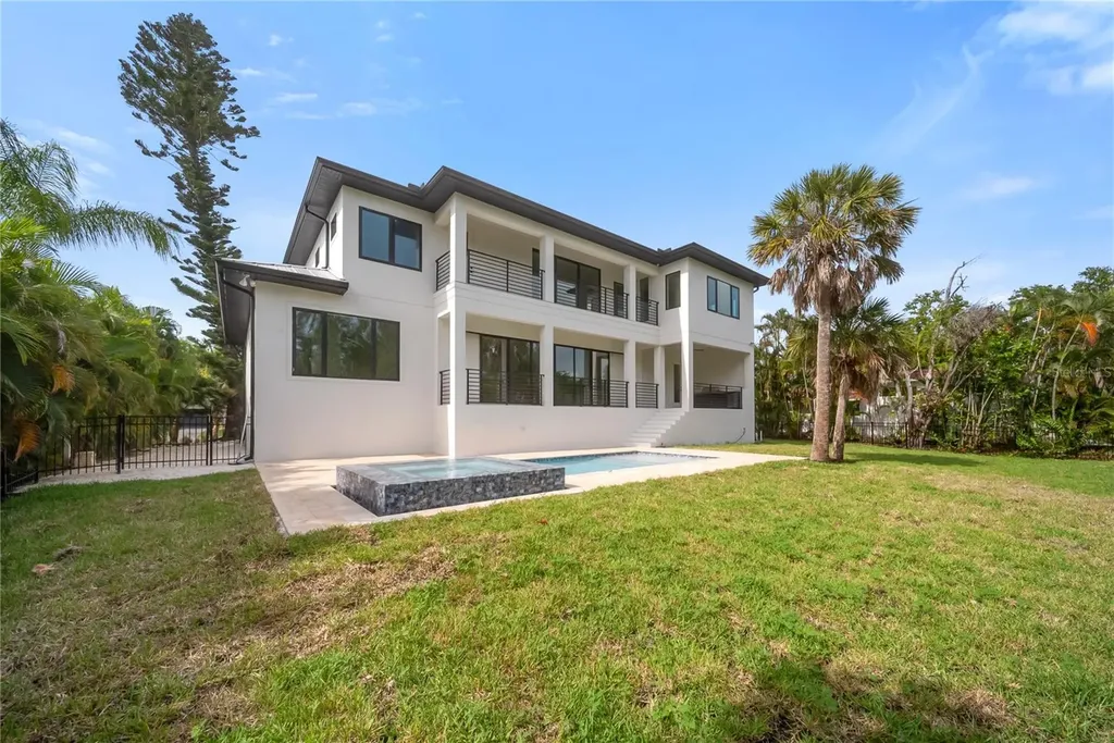 626 Buttonwood Drive Longboat Key FL 34228