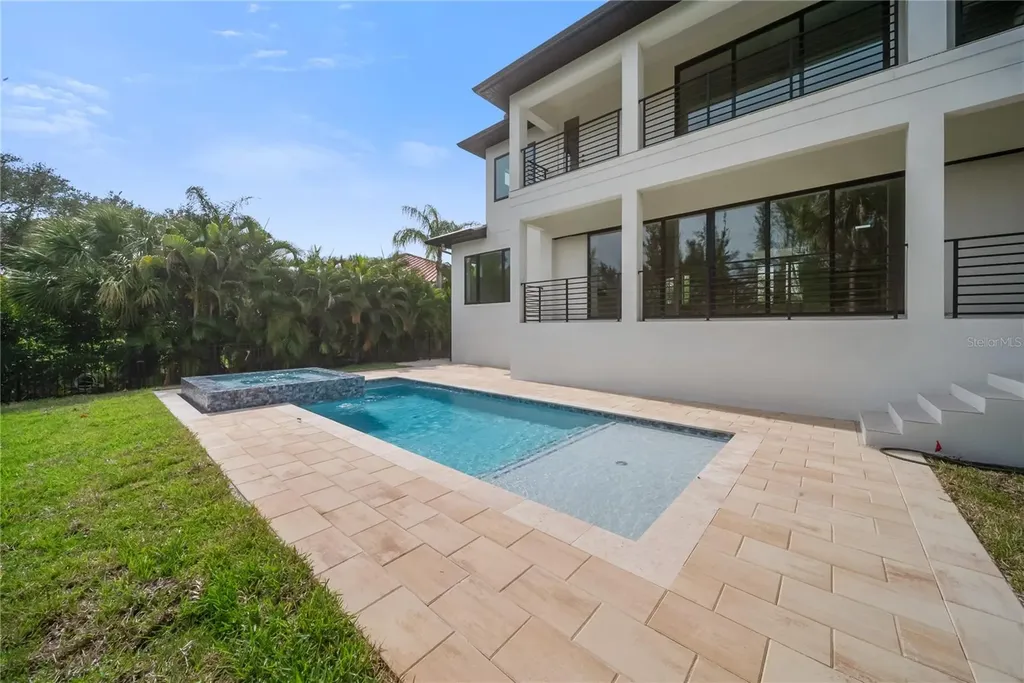 626 Buttonwood Drive Longboat Key FL 34228
