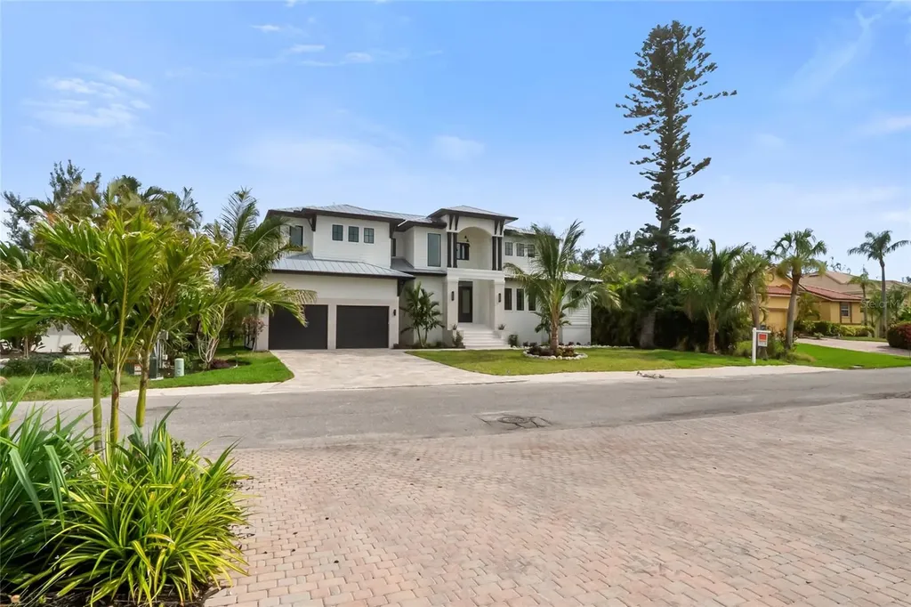 626 Buttonwood Drive Longboat Key FL 34228