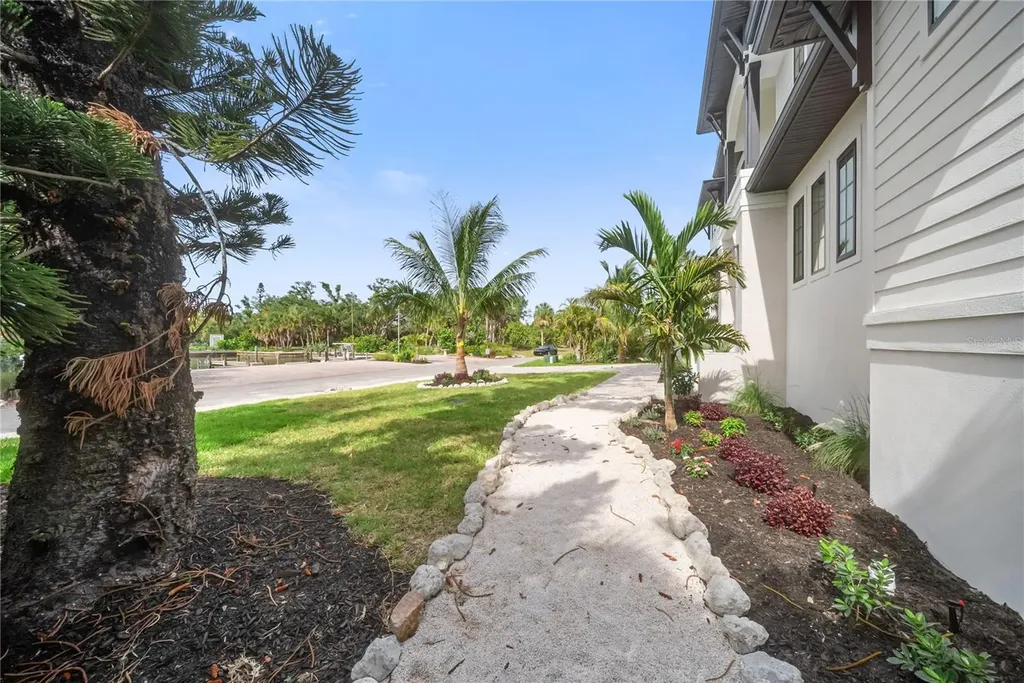 626 Buttonwood Drive Longboat Key FL 34228