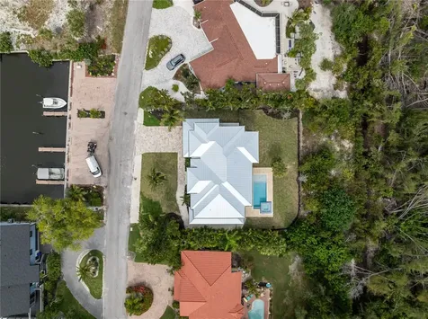 626 Buttonwood Drive Longboat Key FL 34228