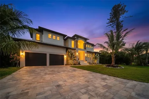 626 Buttonwood Drive Longboat Key FL 34228