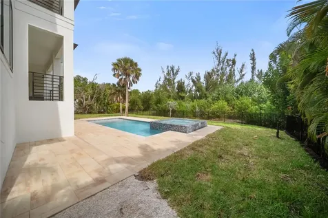 626 Buttonwood Drive Longboat Key FL 34228