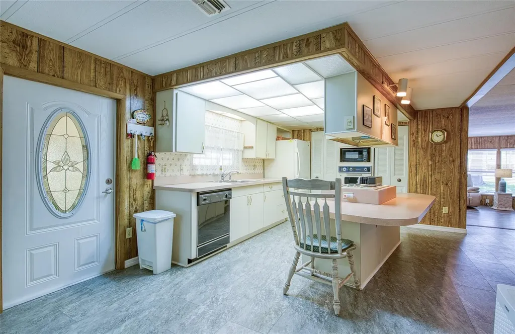 86 Cottagewood Drive Safety Harbor FL 34695