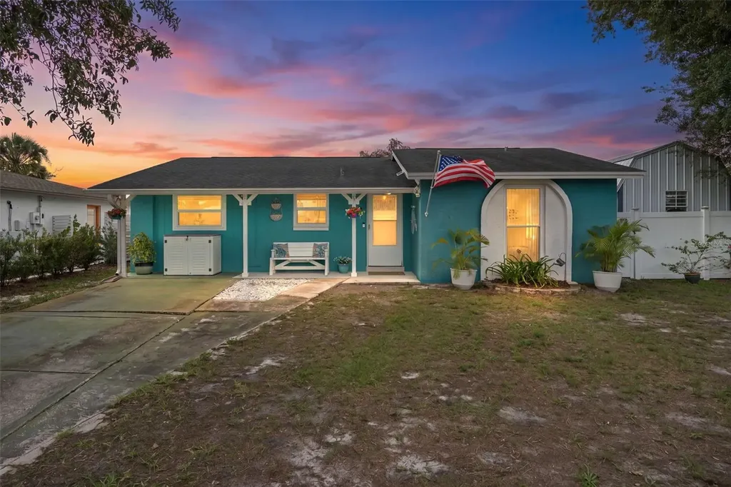 7906 Woodvine Circle Tampa FL 33615