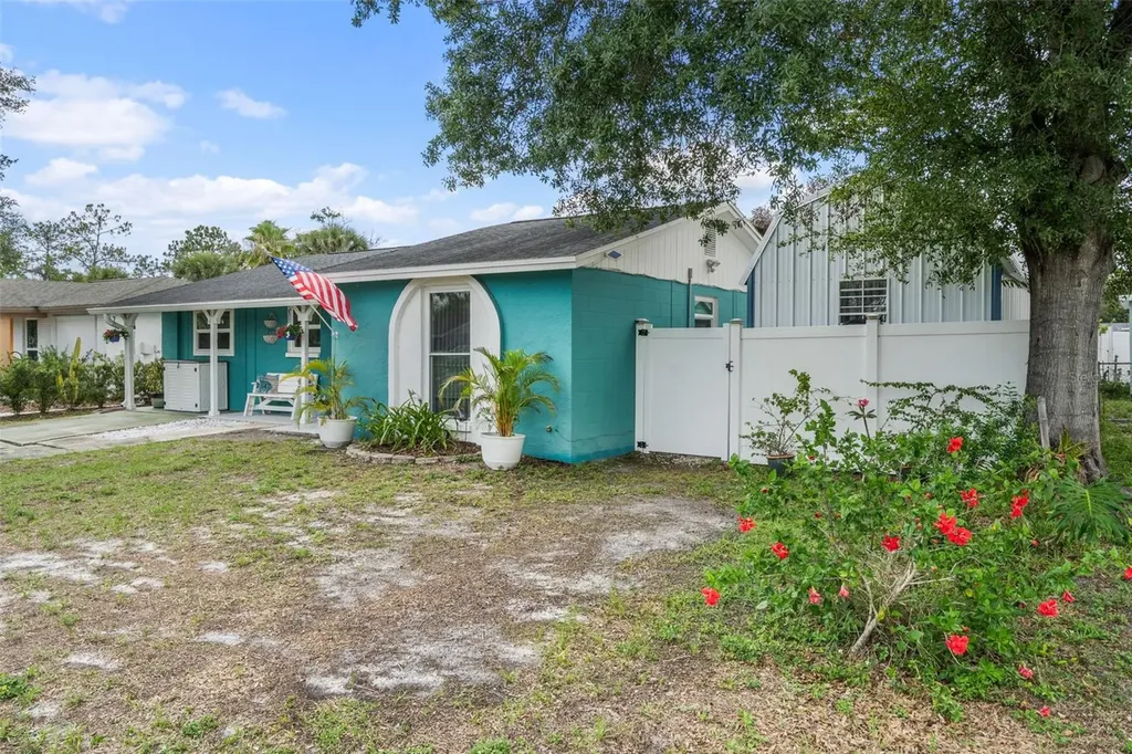 7906 Woodvine Circle Tampa FL 33615