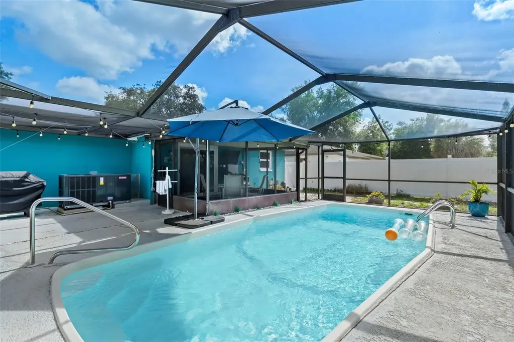 7906 Woodvine Circle Tampa FL 33615