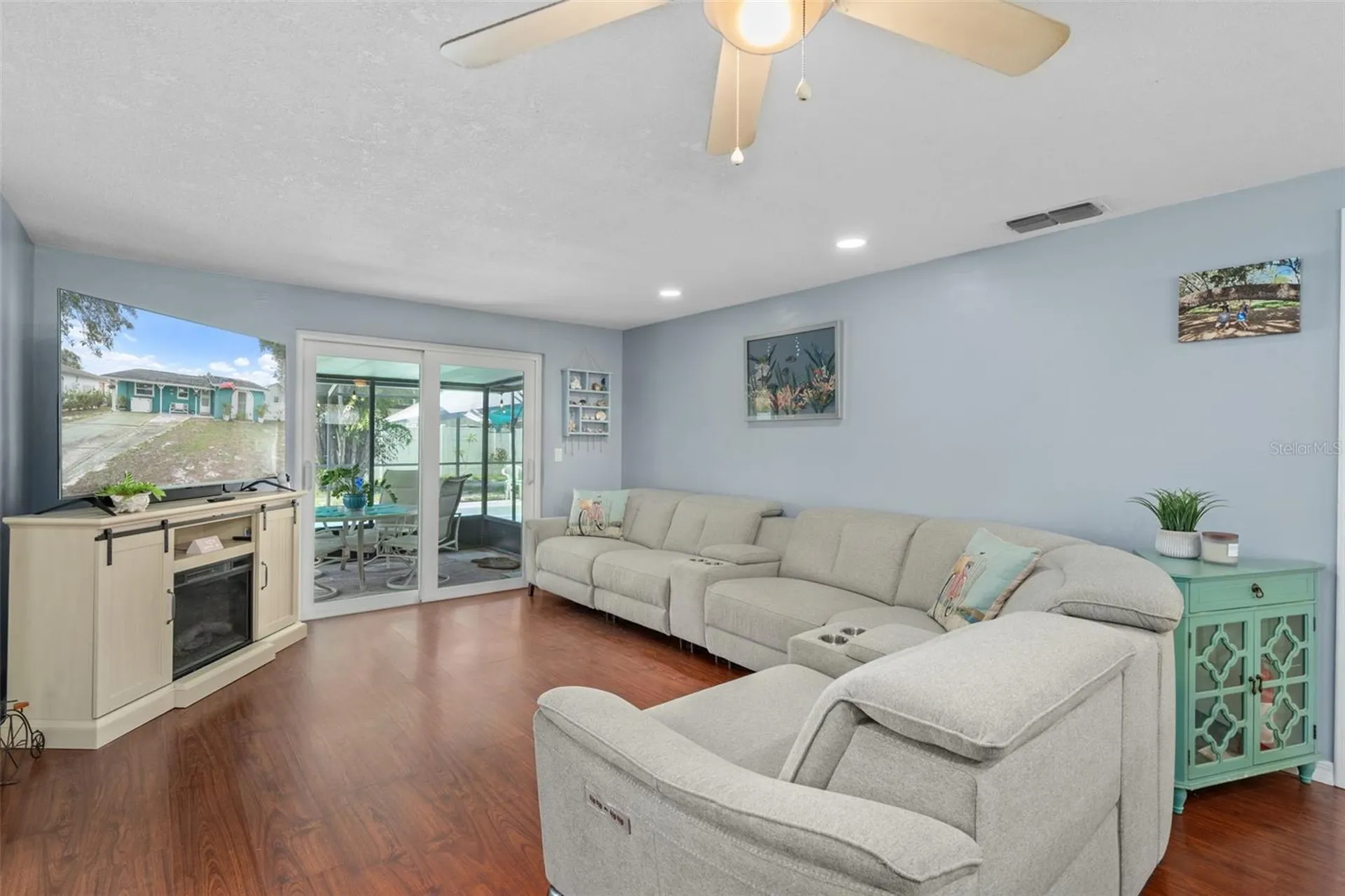 7906 Woodvine Circle Tampa FL 33615