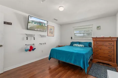 7906 Woodvine Circle Tampa FL 33615