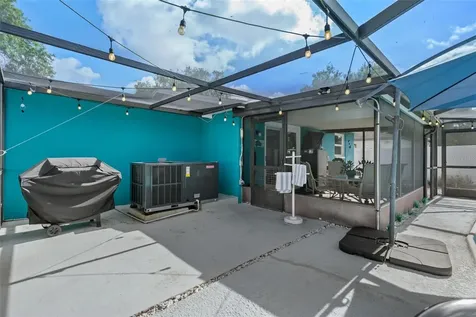 7906 Woodvine Circle Tampa FL 33615