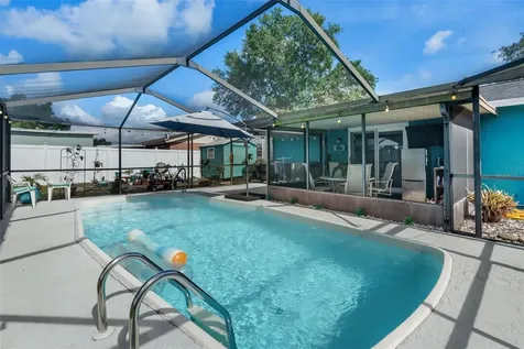 7906 Woodvine Circle Tampa FL 33615