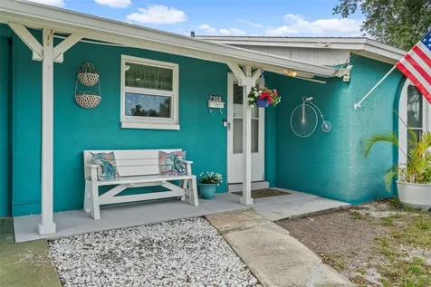 7906 Woodvine Circle Tampa FL 33615