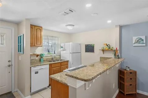 7906 Woodvine Circle Tampa FL 33615