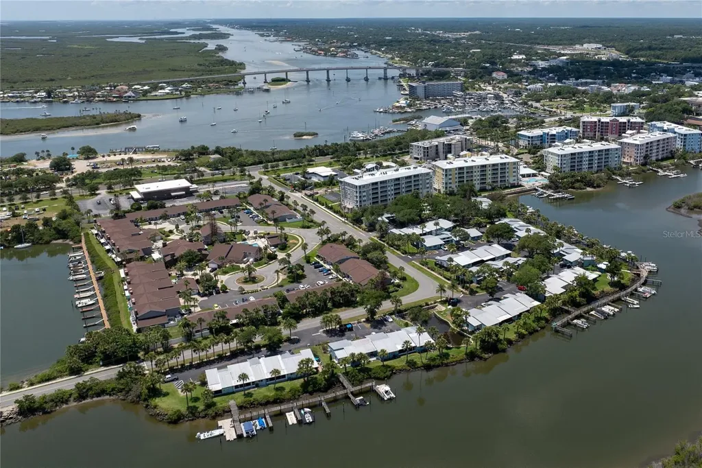 100 Poinciana Cove Court New Smyrna Beach FL 32169