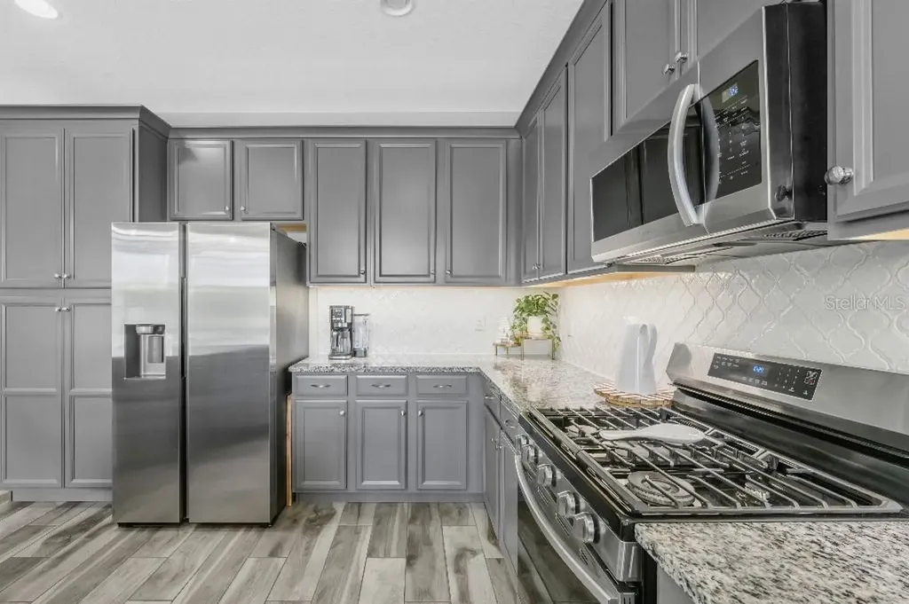 6135 Voyagers Place Apollo Beach FL 33572