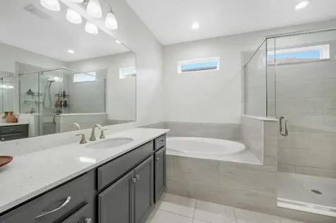 6135 Voyagers Place Apollo Beach FL 33572