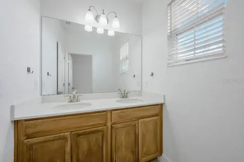6135 Voyagers Place Apollo Beach FL 33572