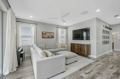 6135 Voyagers Place Apollo Beach FL 33572