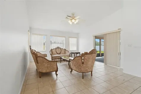2431 Rolling Broak Drive Orlando FL 32837