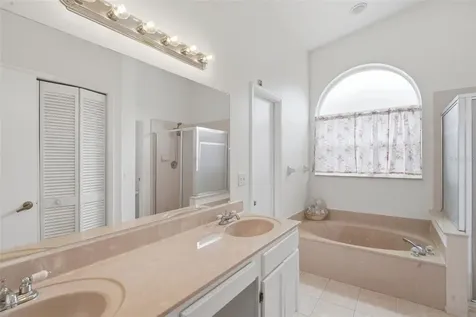2431 Rolling Broak Drive Orlando FL 32837