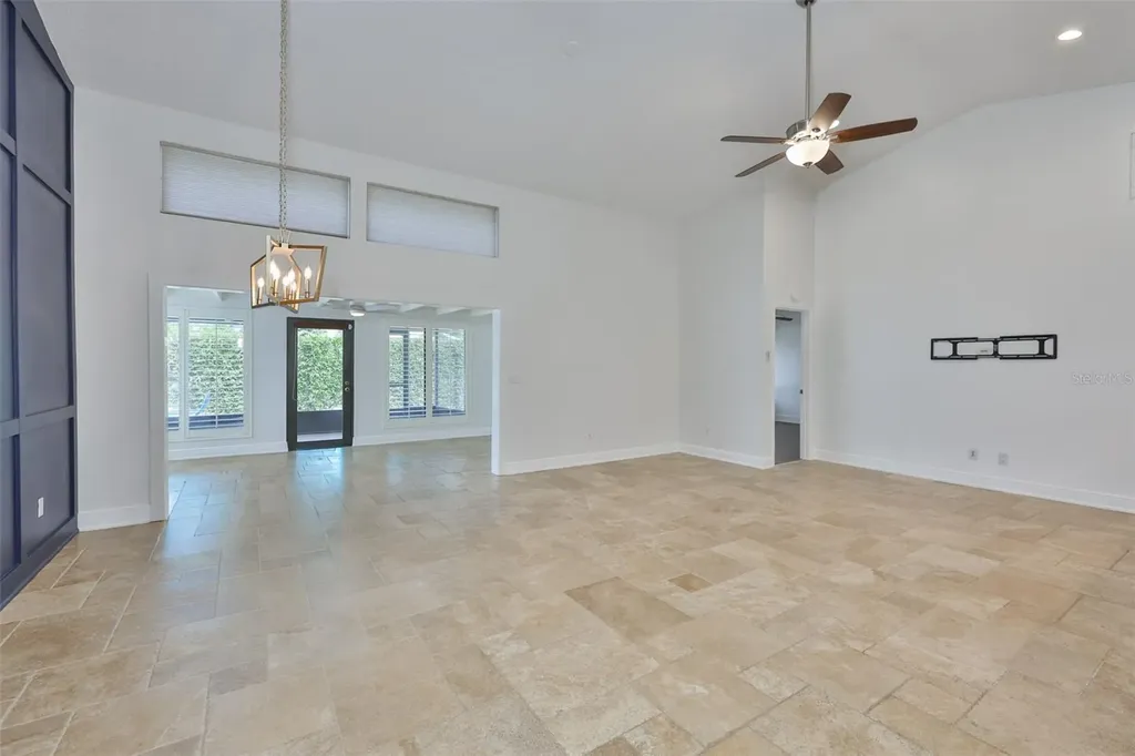 14651 Village Glen Circle Tampa FL 33618