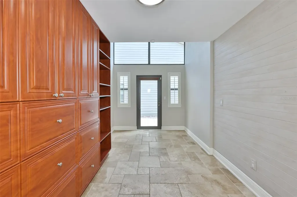 14651 Village Glen Circle Tampa FL 33618