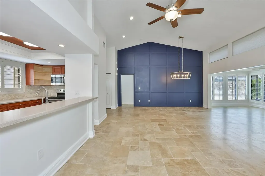 14651 Village Glen Circle Tampa FL 33618