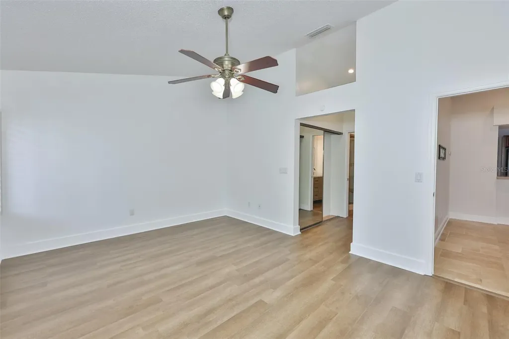 14651 Village Glen Circle Tampa FL 33618