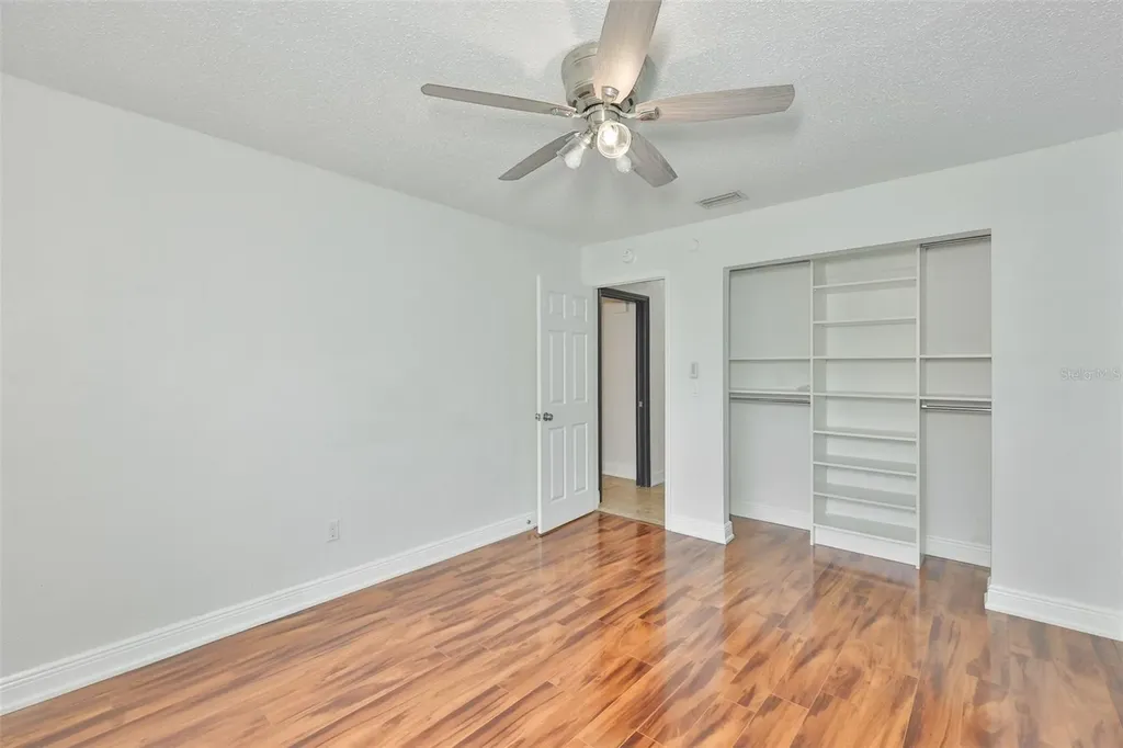 14651 Village Glen Circle Tampa FL 33618
