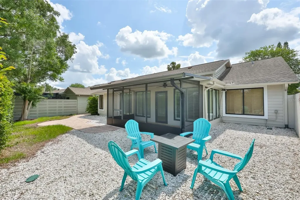 14651 Village Glen Circle Tampa FL 33618