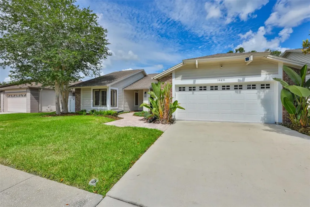 14651 Village Glen Circle Tampa FL 33618