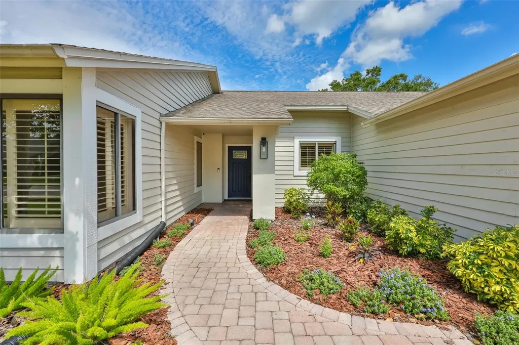 14651 Village Glen Circle Tampa FL 33618