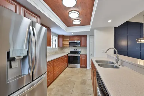 14651 Village Glen Circle Tampa FL 33618