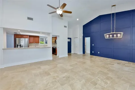14651 Village Glen Circle Tampa FL 33618
