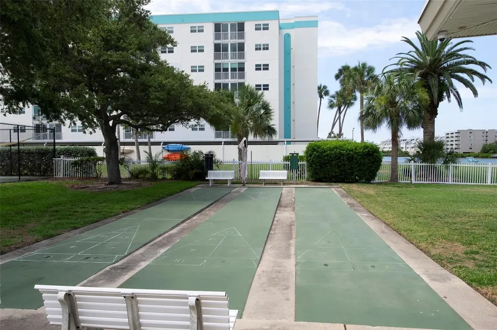 10152 Regal Drive Largo FL 33774