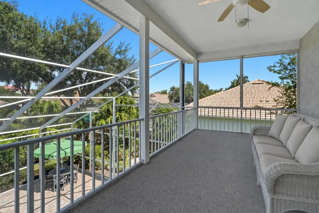 1246 Darlington Oak Circle NE St Petersburg FL 33703
