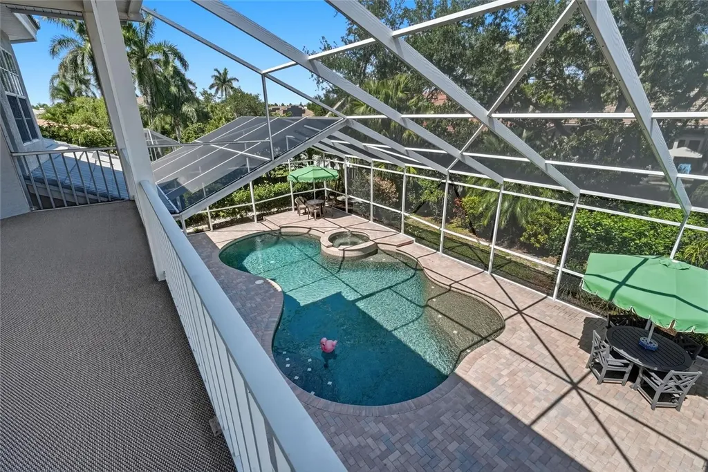 1246 Darlington Oak Circle NE St Petersburg FL 33703