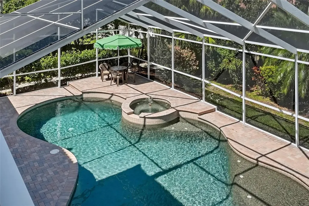 1246 Darlington Oak Circle NE St Petersburg FL 33703