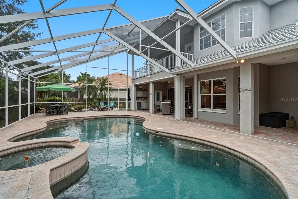 1246 Darlington Oak Circle NE St Petersburg FL 33703