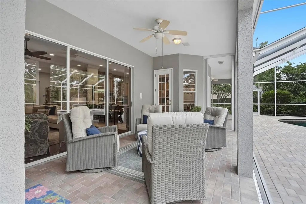 1246 Darlington Oak Circle NE St Petersburg FL 33703